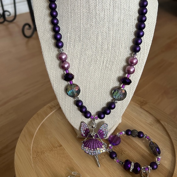 4Piece Handcrafted Necklace with Ballerina Charm,Earrings,Bracelet,Jewelry Box - Picture 2 of 3